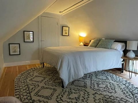 Lofted 1 Bedroom in Historic Downtown Shelburne Condo in Shelburne