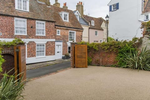 Property building, Neighbourhood, Street view