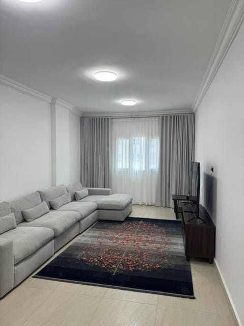 Spacious flat in central Muscat Apartment in Muscat