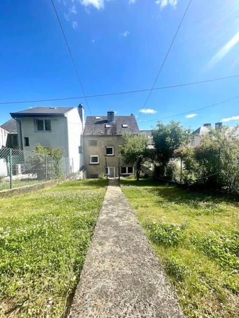 Property building, Spring, Day, Garden, Garden view