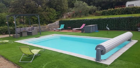 Villa 4 chambres récente avec piscine et Jardin Villa in Lorgues