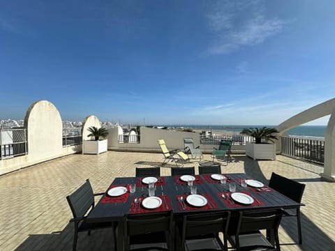 Vittoria immobilier - VUE MER ET GRANDE TERRASSE- Chèques Vacances acceptés Apartment in La Grande-Motte