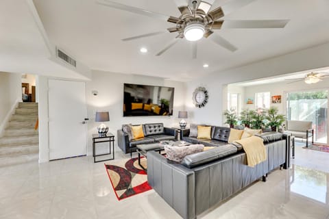 Pet-Friendly Mesa Home with Community Amenities! Maison in Dobson Ranch