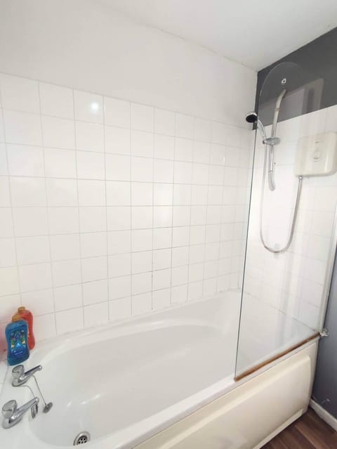 Golden Palace 2Bedroom House Apartment in North Shields