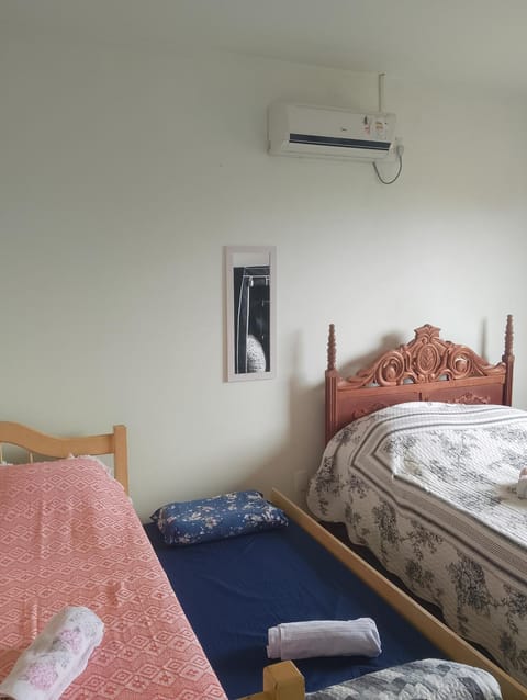 Bed, Photo of the whole room, Bedroom, air conditioner