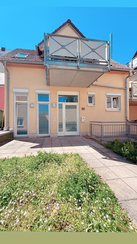 Nisay Home - City House - Central Location - 5 Rooms Apartment in Ludwigsburg