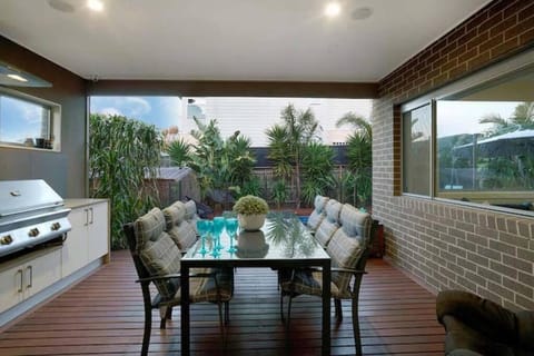 Dromana Grove SPA & POOL sleeps 15 House in Dromana