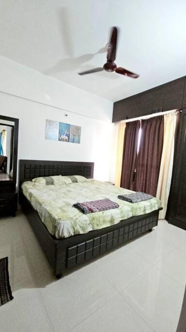 Opulent 2BHK with AC Apartment in Pune