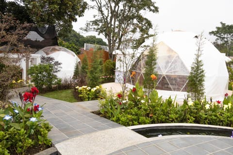 Bonfayer Garden Glamping Luxury tent in Batu