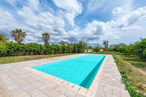 Villa Vallone Luxury With Pool - Happy Rentals Apartment in Galatina