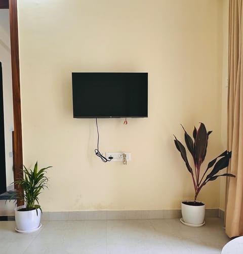 Communal lounge/ TV room, TV and multimedia