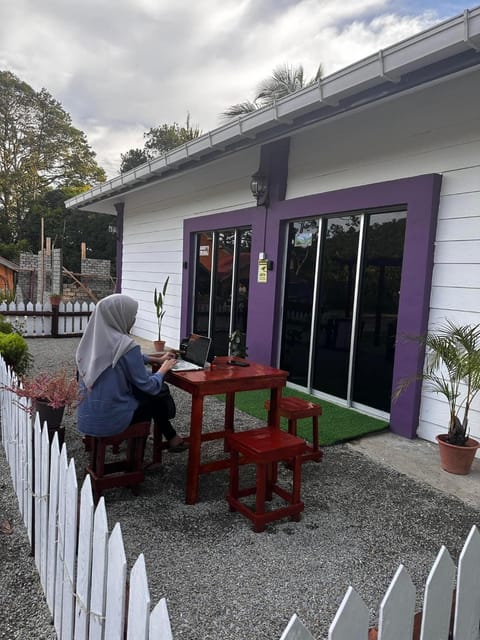 Sipitang Hometown B&B Bed and Breakfast in Sabah