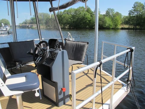 Hausboot HANNA HENN100 Docked boat in Berlin