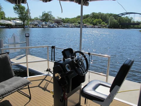 Hausboot HANNA HENN100 Docked boat in Berlin