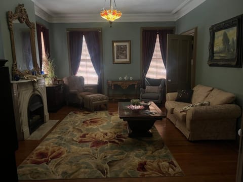 Living room, Seating area, fireplace