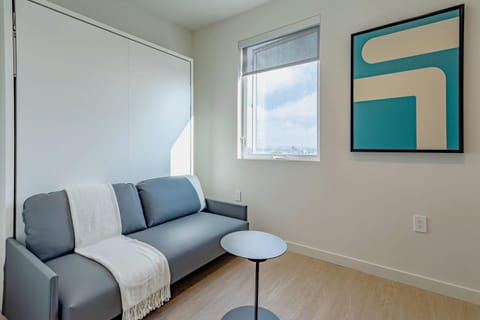 UCLA Area Cozy Coliving Suite w Walk in Closet Eigentumswohnung in Sawtelle Japantown