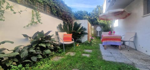 Garden House With Private Parking - Belcantovillas House in Torre del Lago