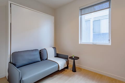 Chic & Cozy Coliving Suite w W&D Near UCLA Condo in Sawtelle Japantown
