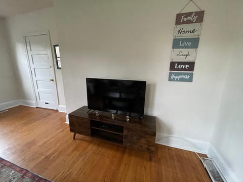 Long Term Apartment In Elkins Park! Apartment in Cheltenham Township