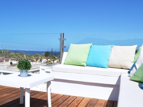 View (from property/room), Balcony/Terrace, Sea view