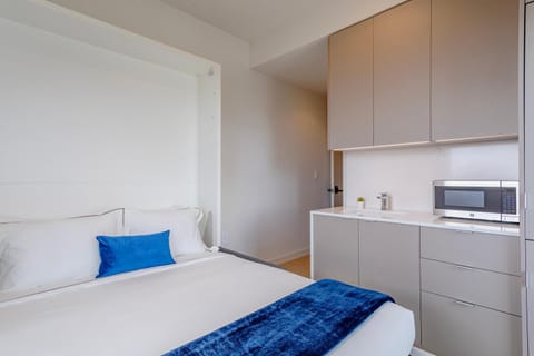 UCLA Area Coliving Space w Ensuite & Laundry Condominio in Sawtelle Japantown