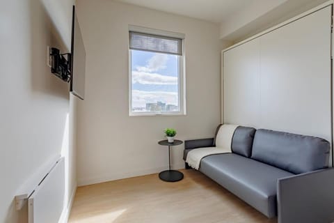 UCLA Area Coliving suite w In unit closet Eigentumswohnung in Sawtelle Japantown