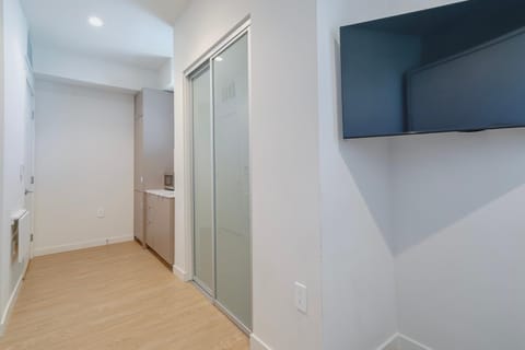 Cozy Coliving Suite Near UCLA In unit W&D Condominio in Sawtelle Japantown