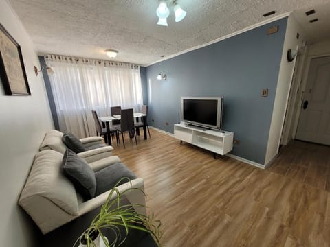 Communal lounge/ TV room, TV and multimedia, Living room, Seating area, Evening entertainment