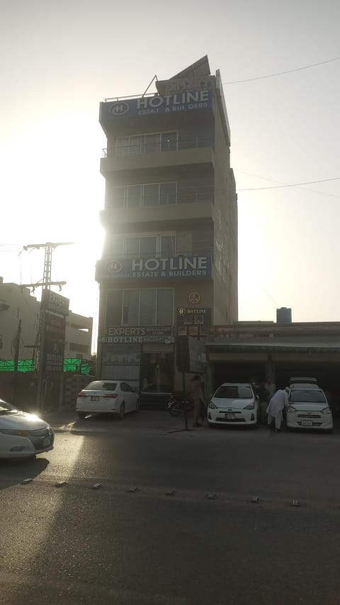 Hotline Apartments Appartement in Lahore