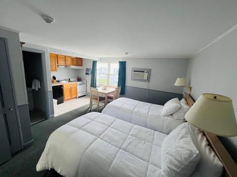 Harbor Landing Resort Hotel in Vineyard Haven