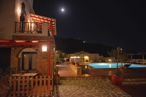 Paradisia Villas Aparthotel in Naxos