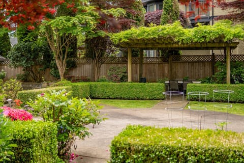 Cathy's Garden Vila Villa in Vancouver