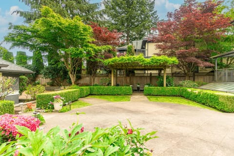 Cathy's Garden Vila Villa in Vancouver