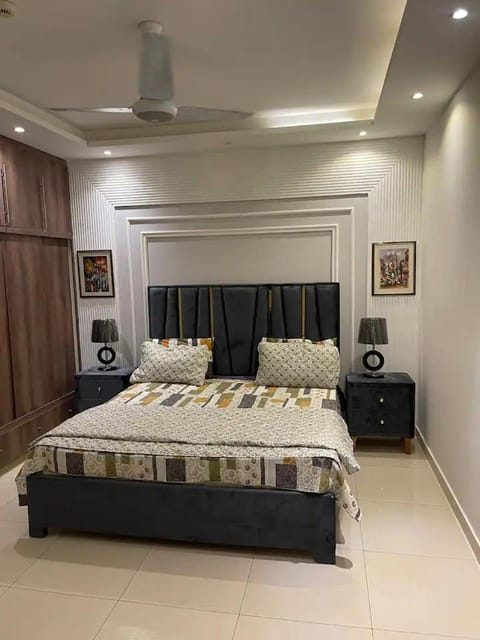 Luxury Appartment With Gym & Pool in DHA Lahore Apartment in Lahore