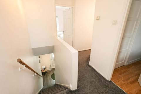 4 bedroom Central House House in Leicester