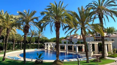 Garden, Swimming pool