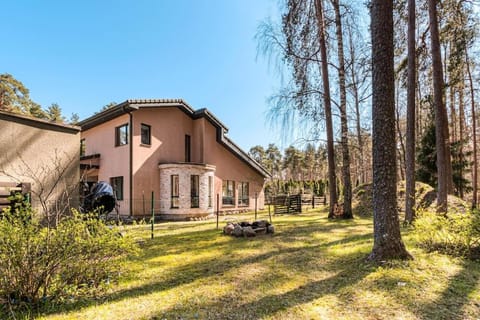 Property building, Natural landscape, Garden, Garden view