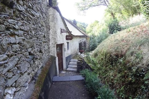 Remise einer historischen Wassermühle im Hunsrück House in Trier-Saarburg