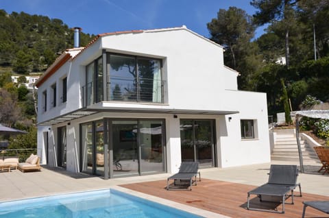 Villa piscine avec belle vue mer Villa in Hyères