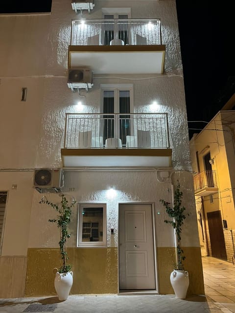 Property building, Balcony/Terrace