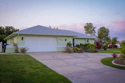 Serenity Paradise House in Cape Coral