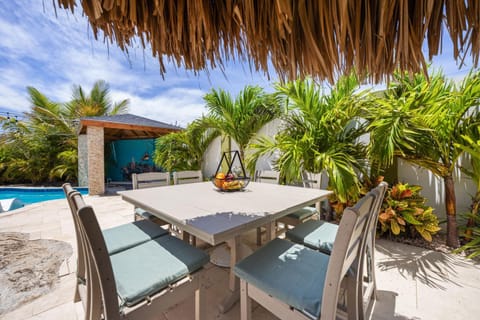 Cadushi Cove - 4br Oasis Wpool & Bbq By Lucha House in Oranjestad