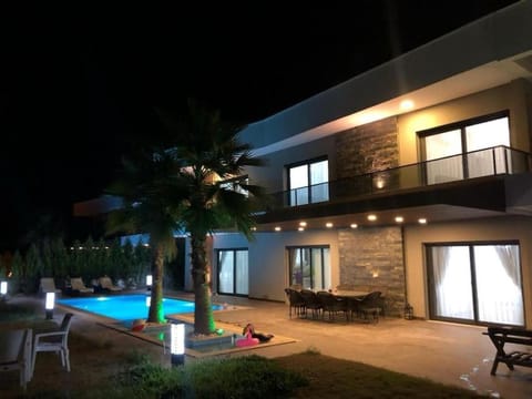 Villa ADA; Kuşadası'nda 4 Odalı Lüx Villa Villa in Aydın Province