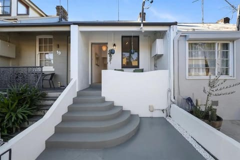 Balmain Central Cozy 3 bed house Chalet in Rozelle