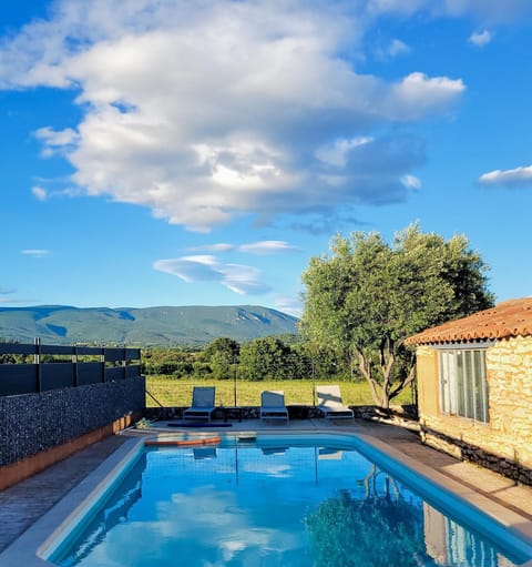 Natural landscape, Mountain view, Pool view, Swimming pool, sunbed