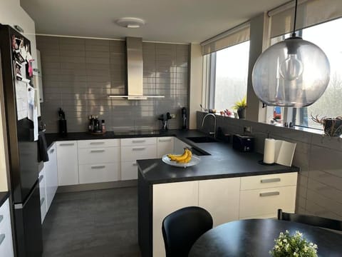 Spacious flat in Reykjavik - Fits 6 Adults Apartment in Kopavogur