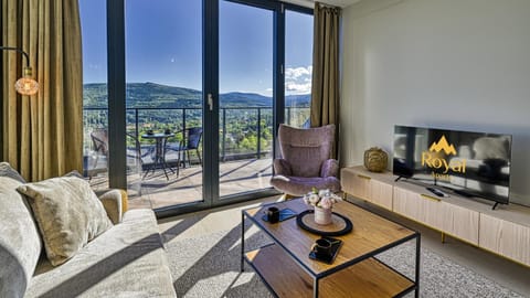 TV and multimedia, Balcony/Terrace, Seating area, Mountain view