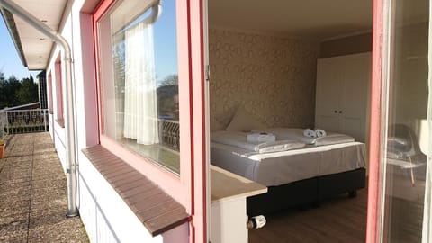 Balcony/Terrace, Photo of the whole room, Bedroom