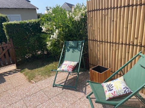 L'ALOUETTE maison 4/5pers PISCINE/MER Cabourg à pied House in Cabourg