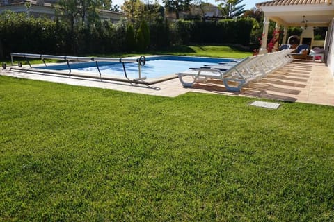 Garden, Garden view, Swimming pool, sunbed